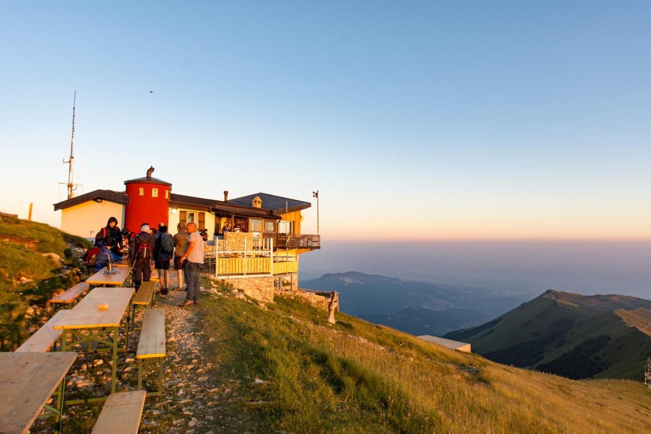 Hotel Rifugio Chierego Brenzone sul Garda Esterno foto